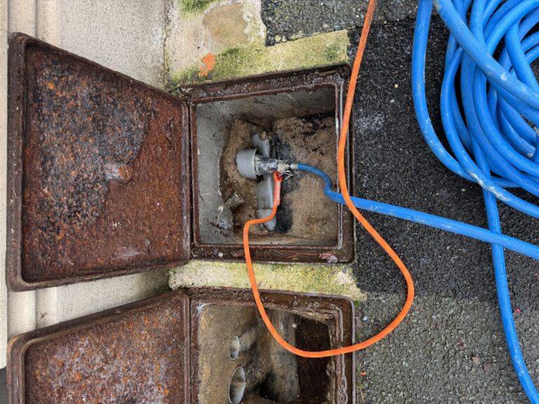 chemisage colonne maison à Lille